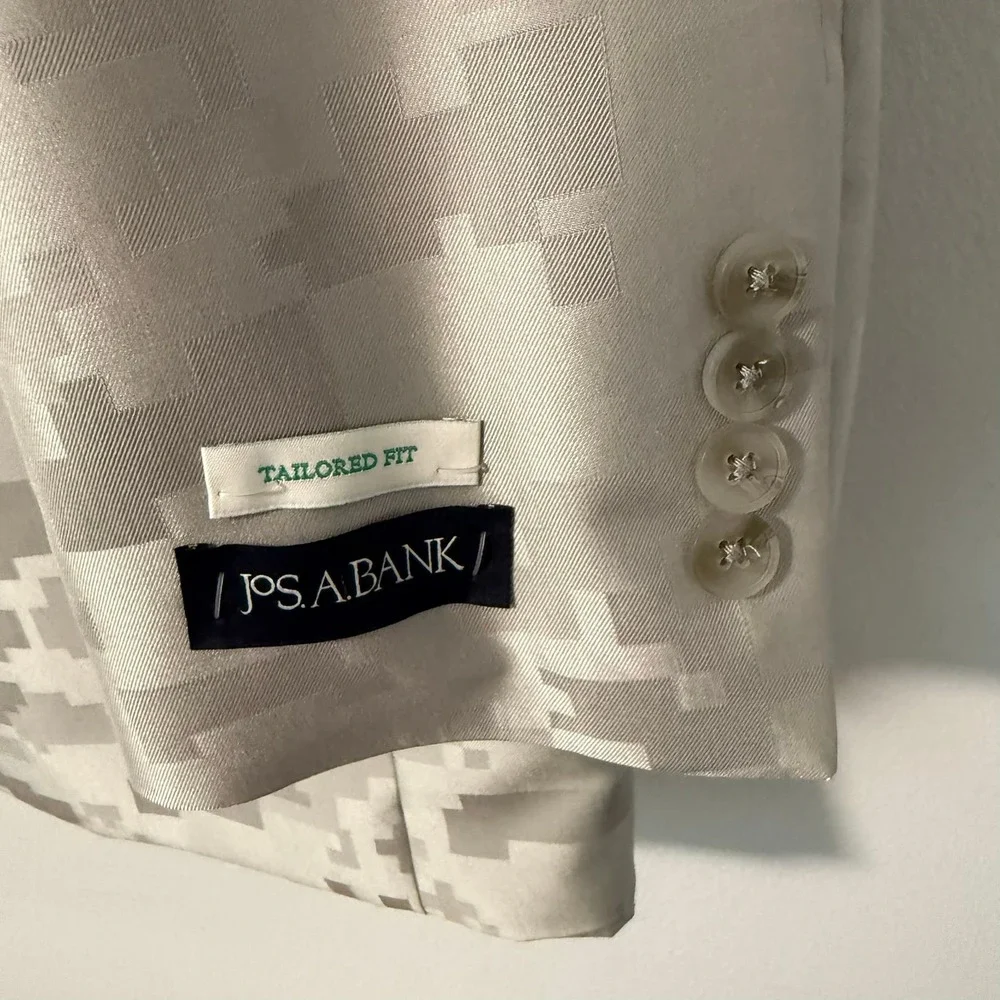 Jos A Bank Men 44L Tailored Fit Digital Camo Dinner Jacket Silver Grey Minecraft